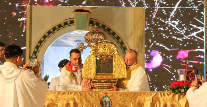 Más de 60 mil feligreses recibieron Virgen de Chiquinquirá en su "Solemne Bajada" 1 IMG 20251026 WA0026