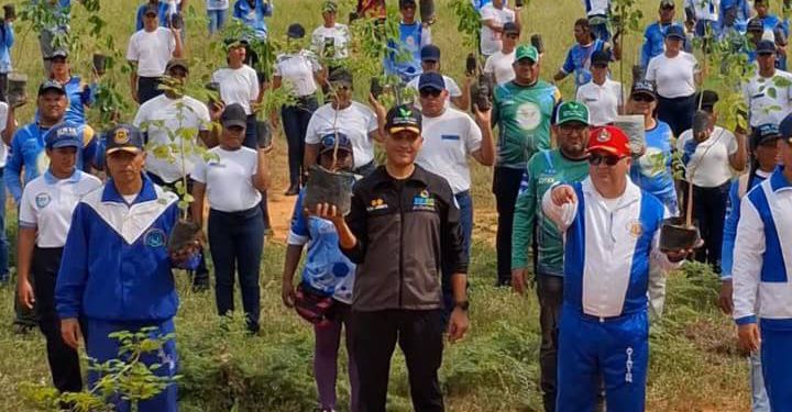 Cinco mil plantas establecen en el Zulia por el Día Internacional contra el Cambio Climático 1 IMG 20251026 WA0132
