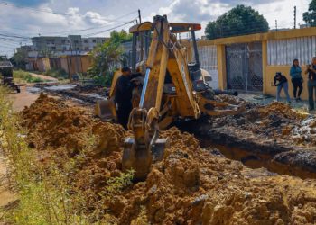 Avanzan trabajos de sustitución de colector que beneficia a más de 2.000 habitantes de Raúl Leoni 2 IMG 20251029 WA0003