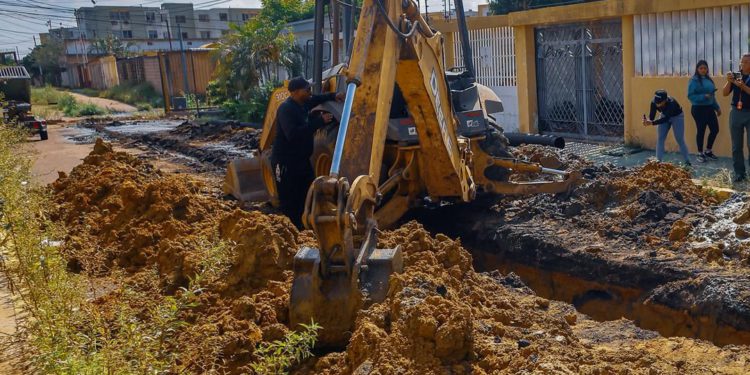 Avanzan trabajos de sustitución de colector que beneficia a más de 2.000 habitantes de Raúl Leoni 1 IMG 20251029 WA0003