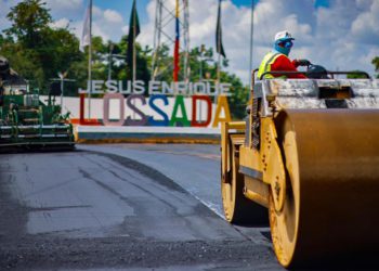 Arranca Plan de Vialidad en dos grandes vías del municipio Jesús Enrique Lossada del Zulia 3 IMG 20251029 WA0249