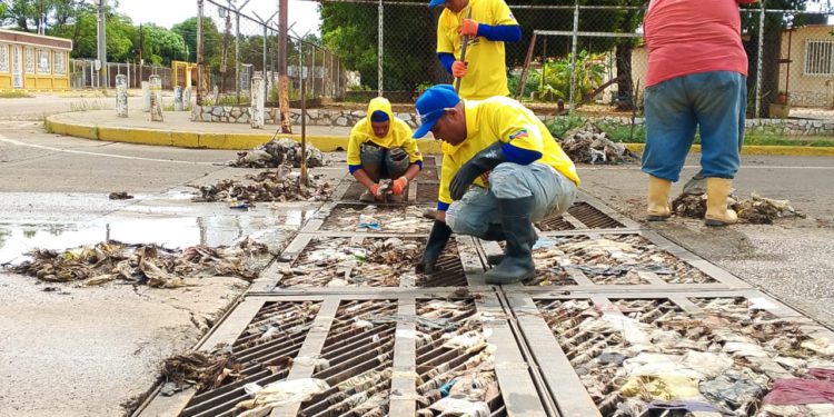 Activado Plan de Limpieza de Drenajes en Maracaibo para evitar inundaciones ante recientes lluvias 1 IMG 20251030 WA0415