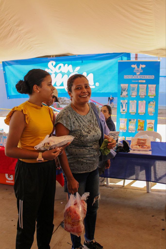 Más de 2 mil familias del oeste se beneficiaron del Mercado Popular de la Alcaldía de Maracaibo 3 1001087722
