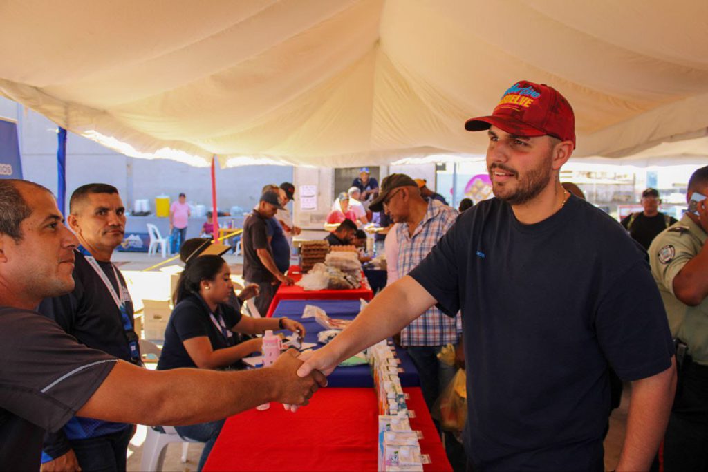 Más de 2 mil familias del oeste se beneficiaron del Mercado Popular de la Alcaldía de Maracaibo 5 1001087726