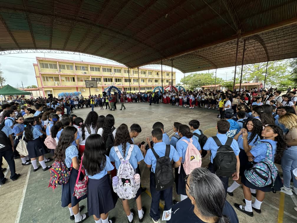 Plan "Mi liceo, mi zona segura" promueve la formación integral preventiva de la juventud zuliana 2 1001098672