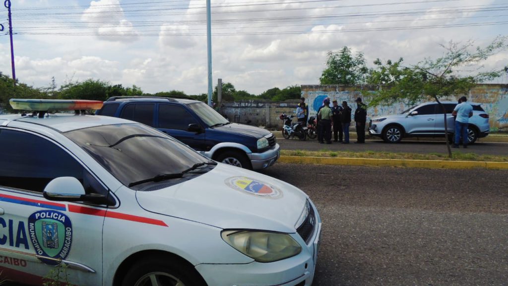 Sin contemplacionones!<br>Detienen a hombre por arrojar basura en espacio público de Maracaibo 3 1001127908