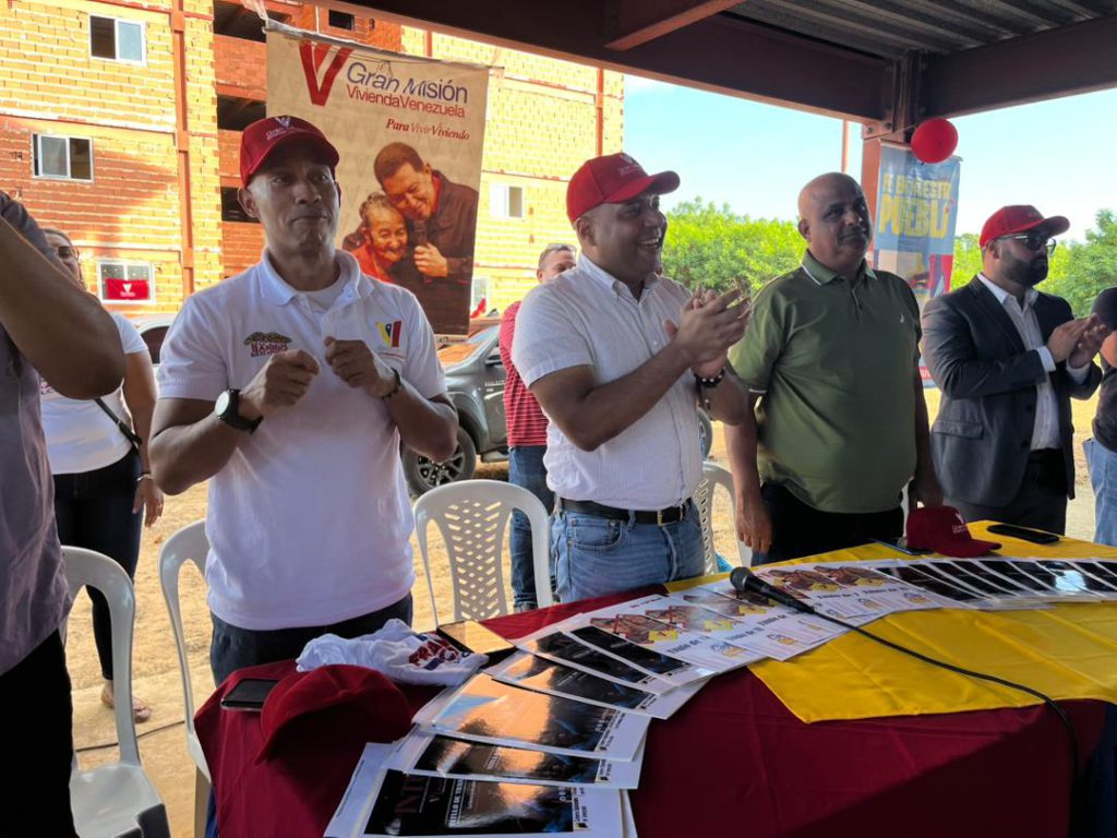 Unas 6 mil familias de 20 sectores de Cabimas beneficiadas con documentos de Comités de Tierras Urbanas 2 1001128075