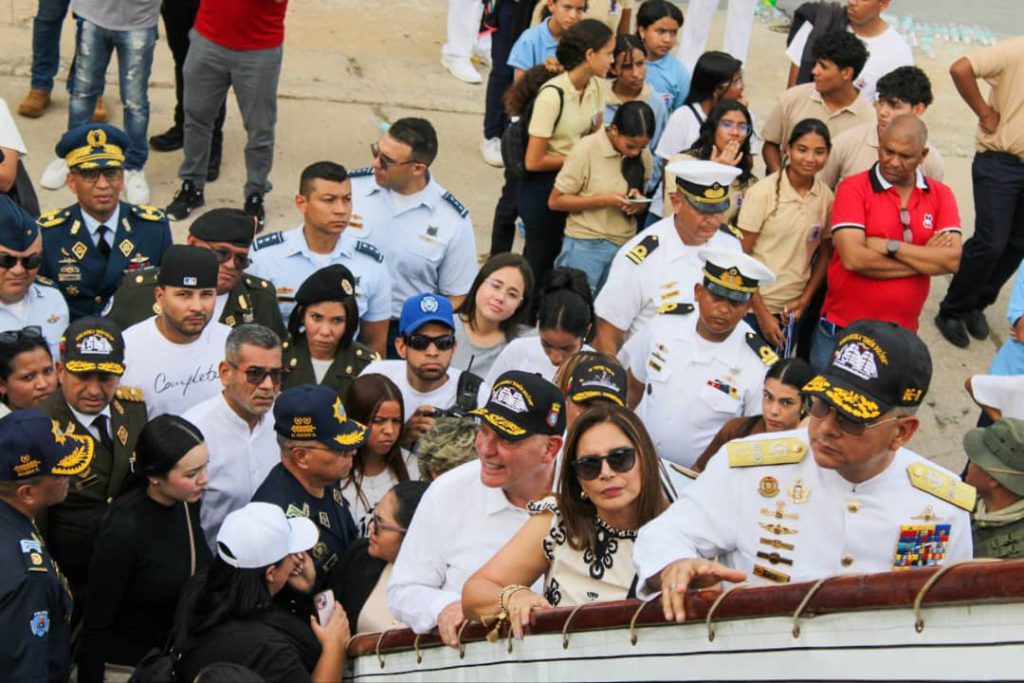 Buque Escuela “Simón Bolívar” regresa al Puerto de Maracaibo 3 1001134884