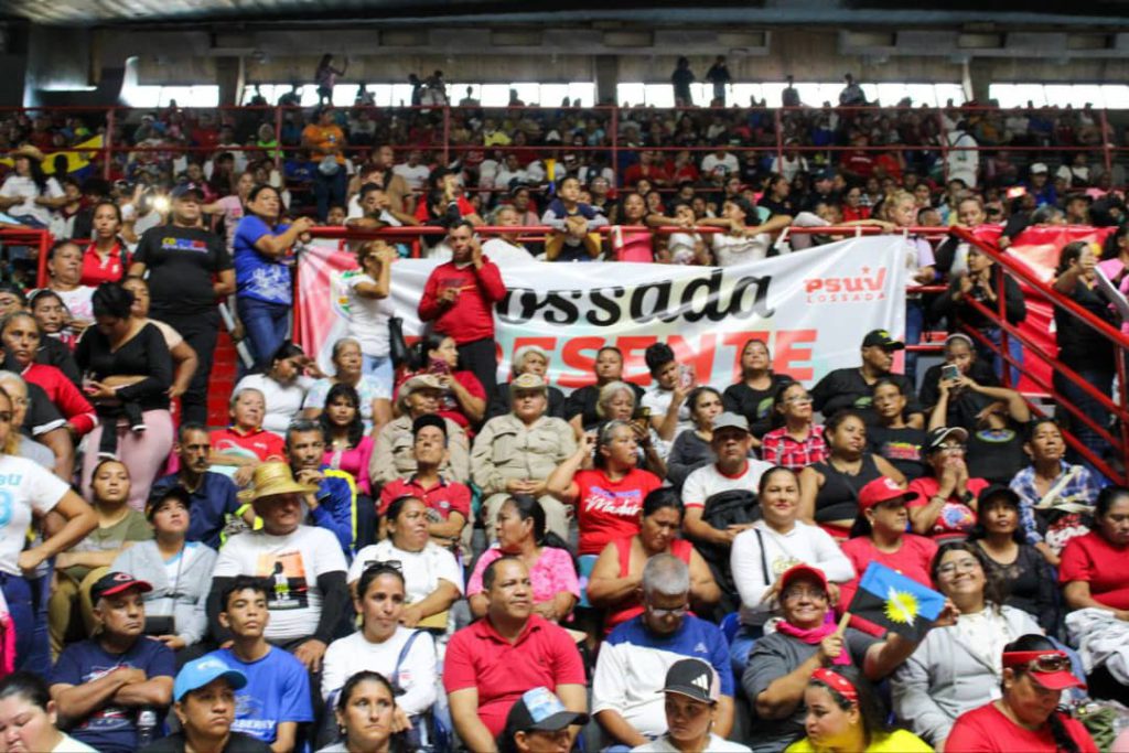 Di Martino: “Las comunas son el camino a seguir para los gobernantes” 2 1001153815