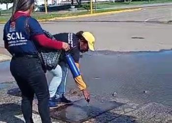 Alcaldía de Maracaibo fiscaliza botes de agua en calles y avenidas 3 IMG 20251103 WA0174