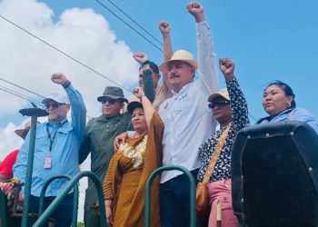 Gobernador Caldera anuncia que antes de Navidad la Guajira venezolana tendrá listos 70 kilómetros de vialidad asfaltada 3 IMG 20251105 WA0057