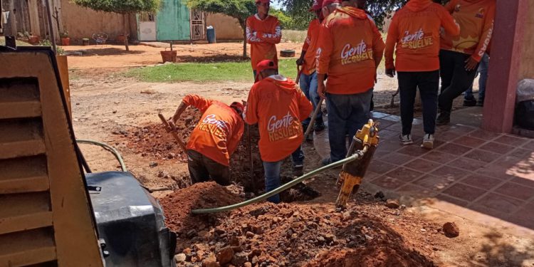Tras 20 años sin gas inician trabajos de reacondicionamiento en la línea de la Urbanización “El Soler” 1 IMG 20251105 WA0246