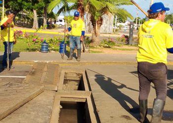 Despejados y libres de basura los drenajes de avenida Bella Vista 3 IMG 20251106 WA0151