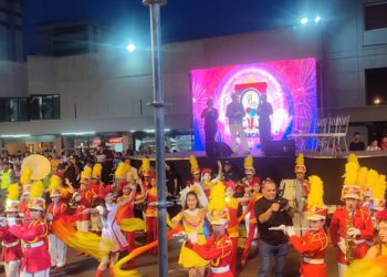 Pueblo creador protagonizó desfile de la 59 edición de la Feria de la Chinita 3 IMG 20251109 WA0215