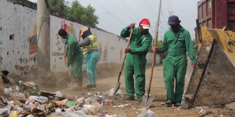 Instituto Municipal de Ambiente de Maracaibo se instala en puntos críticos para no permitir acumulación de basura
