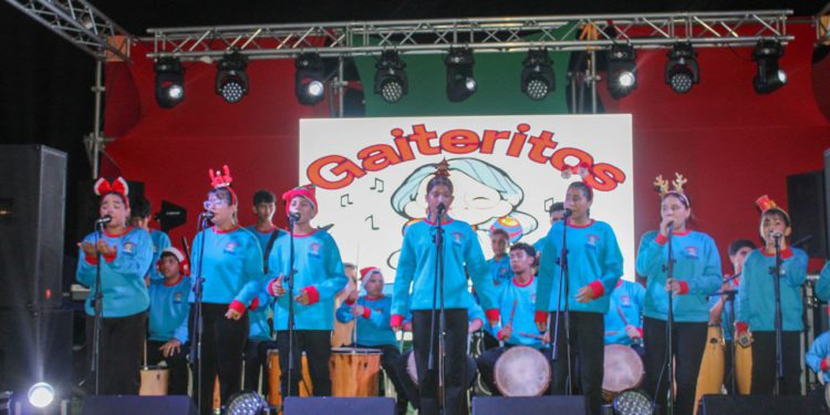 Vereda del Lago se iluminó con el Encendido Navideño tras 16 años de ausencia