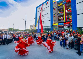 Gobierno Bolivariano entrega apartamentos a familias afectadas por incendio en San Francisco 2 IMG 20251115 WA0261