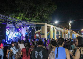 Miles de marabinos disfrutaron de la tradición y el reencuentro familiar en el evento “Vive la Retreta” 3 IMG 20251115 WA0273