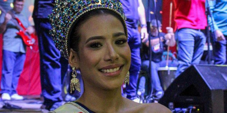 Karla Moronta, Reina de la 59° Feria de La Chinita es una mujer profesional, deportista y emprendedora 1 IMG 20251116 WA0073