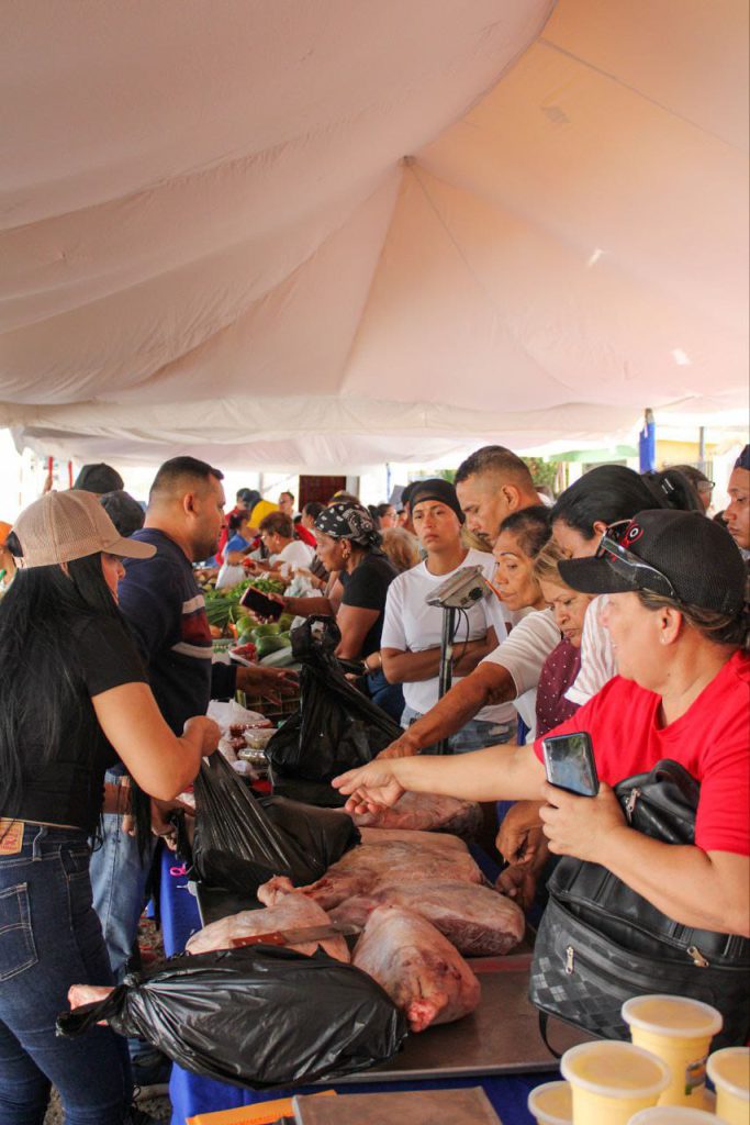 Más de 110 toneladas de alimentos distribuidas en Jornadas de Mercados Populares organizadas por Alcaldía de Maracaibo 2 1001230409