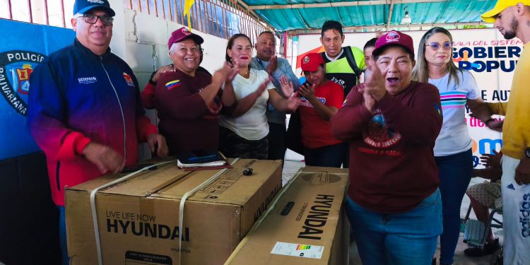 Gestión Municipal entregó 5 toneladas de aire acondicionado a la Comuna “Las Fuerzas del Pueblo Soberano” 1 IMG 20251204 WA0013