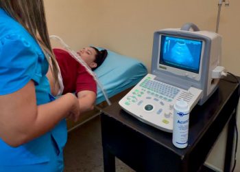 Femme: el programa de salud femenina que toca las puertas de Maracaibo 3 IMG 20251206 WA0113