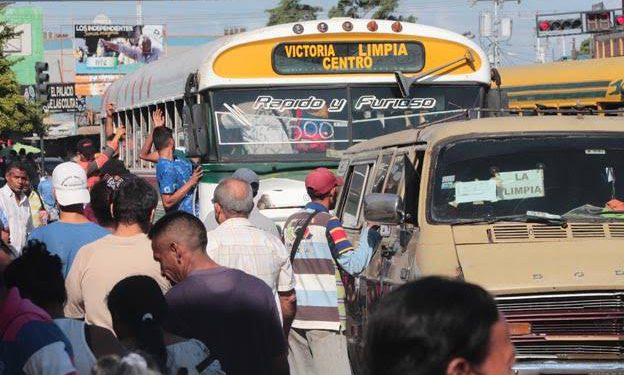 <br>Chóferes infractores de Maracaibo pagarán hasta 500 unidades tributarias por maltrato al usuario y cobro excesivo del pasaje 1 IMG 20251209 WA0109