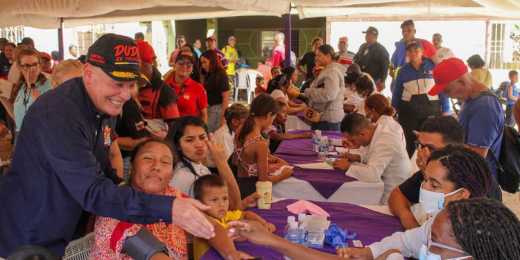 Alcalde de Maracaibo: “La comuna se consolida como parte gerencial de la gestión municipal” 1 IMG 20251209 WA0205