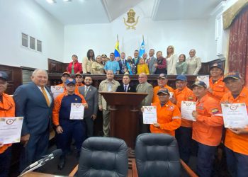 CLEZ rinde homenaje a Protección Civil por su 24° aniversario 2 IMG 20251210 WA0465
