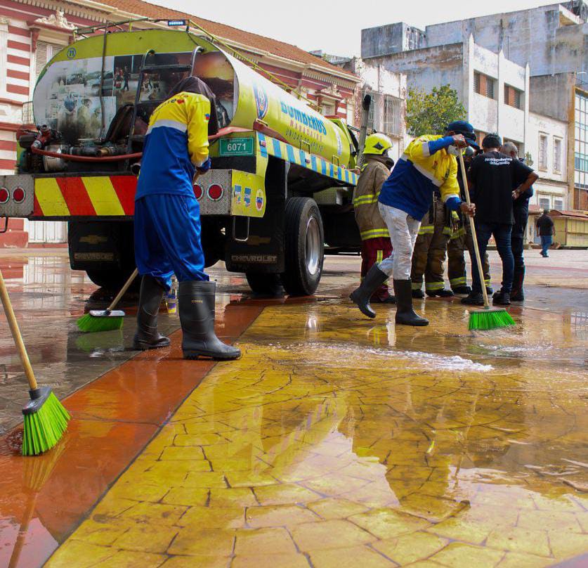 Alcalde de Maracaibo encabezó operativo para recolectar más de 3 mil toneladas de basura en casco central 6 1001296146