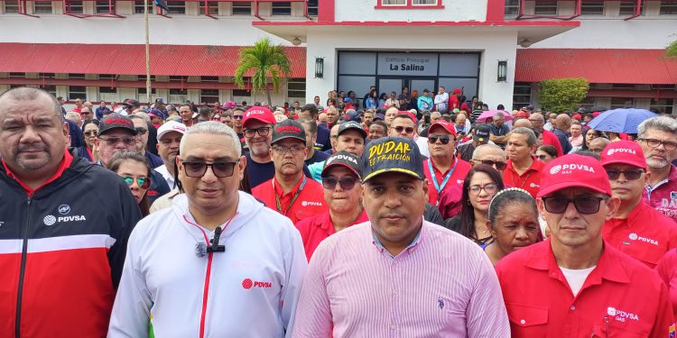 Trabajadores petroleros se concentraron en Cabimas exigiendo el regreso del Presidente Maduro 1 IMG 20260114 WA0163