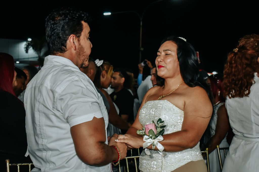 Más de 70 parejas formalizan su unión en jornada de bodas colectivas en San Francisco 3 1001441150