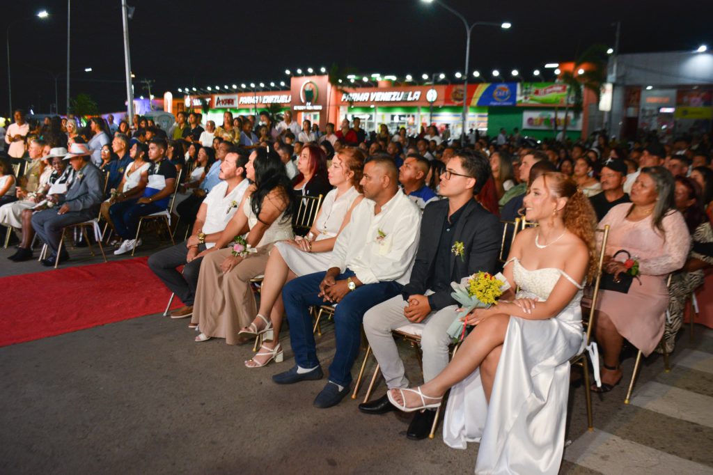 Más de 70 parejas formalizan su unión en jornada de bodas colectivas en San Francisco 2 1001441151