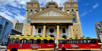 Anuncian “Ruta de los 7 Templos” para Semana Santa abordo del Tranvía de Maracaibo