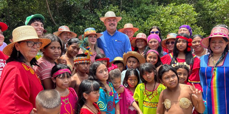 Pueblos originarios del Zulia conmemoran junto al gobernador Luis Caldera