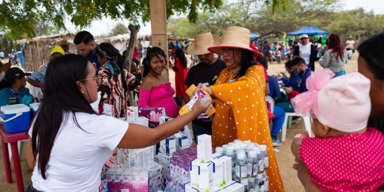 Alcaldía de Maracaibo celebró Día del Niño y la Niña Indígena con jornadas de salud integral