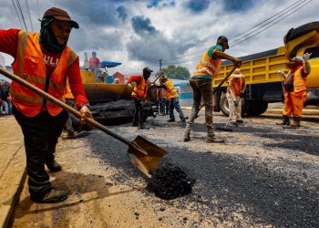 Gobernador Luis Caldera inicia Plan de Asfaltado en San José de Perijá en el día de su patrono