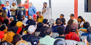 Gobernador Caldera y diputados de la AN escuchan al pueblo  en asamblea comunitaria en parroquia Coquivacoa