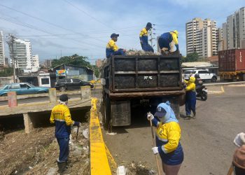 IMA limpia 970 metros lineales de la cañada Hamburgo en parroquia Santa Lucia