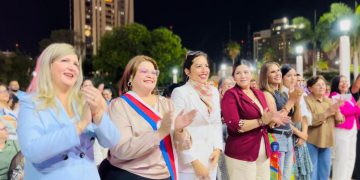 El parlamento marabino conmemoró el Día Internacional de la Mujer reconociendo el papel protagónico de las lideresas que; desde la vanguardia cultural y social, consolidan la paz y la soberanía en cada territorio de la ciudad.