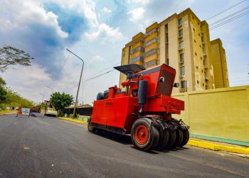 Ejecutan Plan de Recuperación Vial colocando 5.200 toneladas de asfalto en Ciudadela Faría