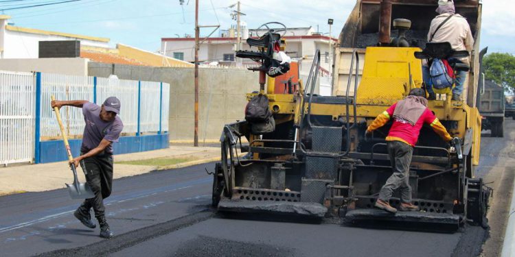 En sector San Jacinto colocaron más de 10 mil toneladas de asfalto
