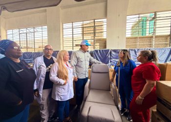 Gobernador Luis Caldera entrega dotación de equipos e insumos a 80 clínicas populares y hospitales 2 Gobernador Luis Caldera entrega dotación de equipos e insumos a 80 clínicas populares y hospitales