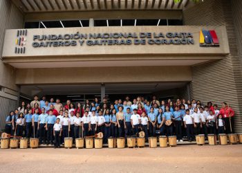 Fundación Nacional de la Gaita dota de instrumentos a agrupaciones de la Costa Oriental del Lago 2 Fundación Nacional de la Gaita dota de instrumentos a agrupaciones de la Costa Oriental del Lago