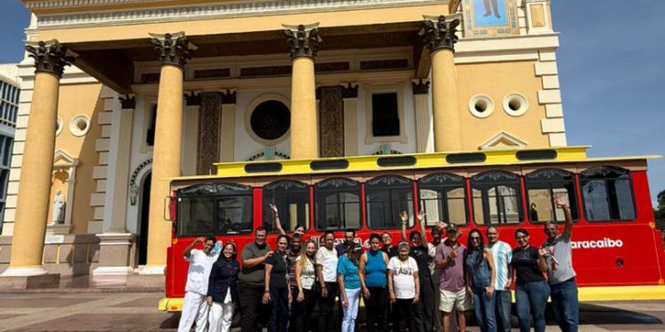 Pacientes del Hospital Psiquiátrico disfrutaron de Ruta Patrimonial en  Tranvía de Maracaibo