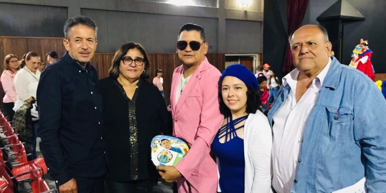 Maestro Romer Botini: Icono del Arte en Movimiento en Venezuela