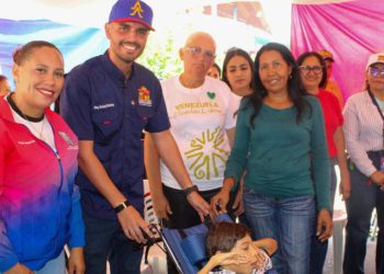 En Altos del Sol Amada hicieron “el mercado” en jornada de la Alcaldía de Maracaibo