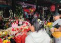 Marabinos honraron a sus madres ausentes en cementerios