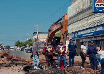 ¡Respuesta de los cuatro niveles de gobierno! Reparación exitosa de mega fuga de agua en Cuatricentenario