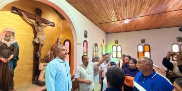Gobernador Caldera entrega aporte para rehabilitar templo Nuestra Señora de Fátima en Bachaquero